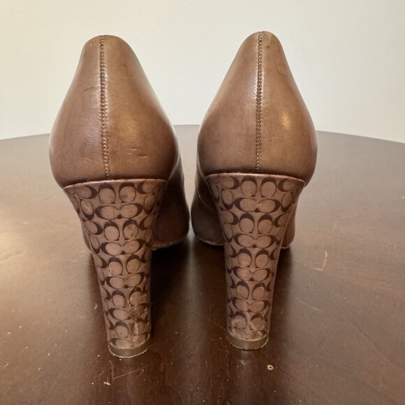 Coach Pumps With Logo Stack Block Heels Taupe Gray Women 9 - Picture 5 of 9